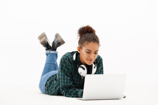 lady on laptop